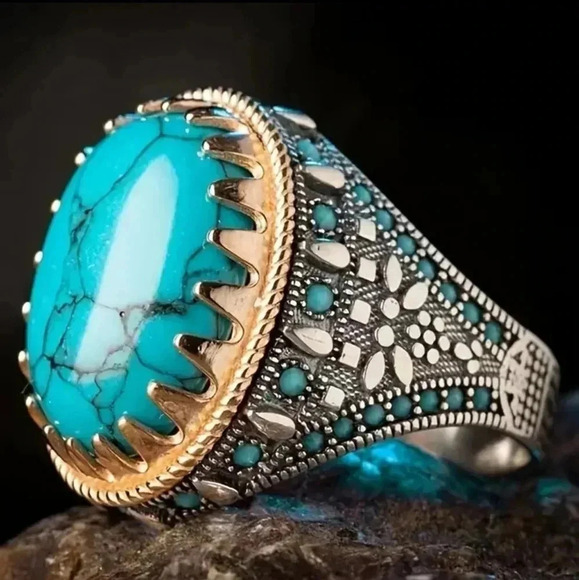 New Vintage Men's Electroplated Two-tone Inlaid Turquoise Ring..NWT - Picture 1 of 6